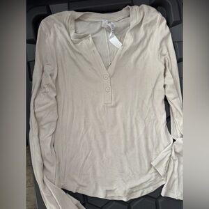 Lululemon Athletica Cream hold tight Long Sleeve